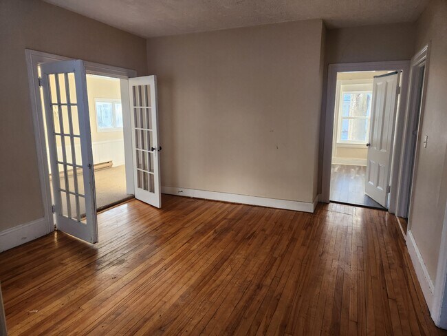 Photo du bâtiment - 335 Charlotte St