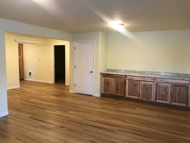 Building Photo - Lease Pending - 2 BR Walkout Basement Apartment in Victor, ID