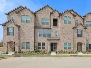 Building Photo - 2428 Merriweather Ln