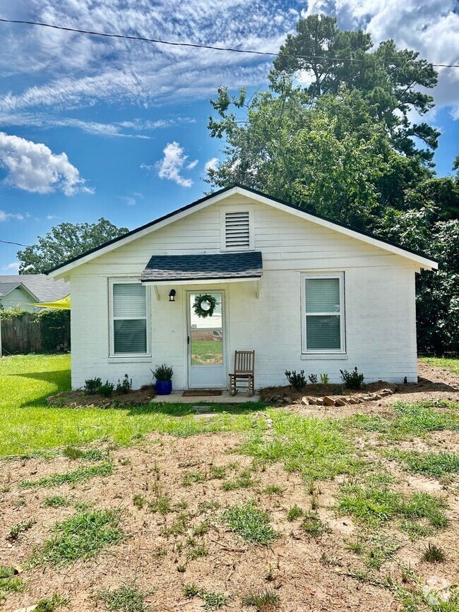 Building Photo - 408 Milledge Rd