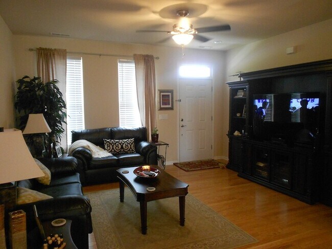 Foto del edificio - 820 Rue Dr