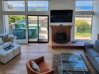 Building Photo - 420 Palos Verdes Blvd