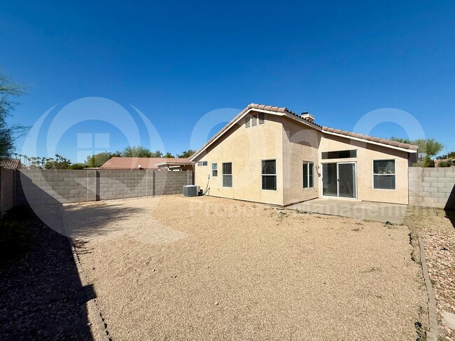 Building Photo - 10527 W Windsor Blvd