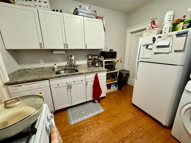 Foto del edificio - 1992 Commonwealth Ave