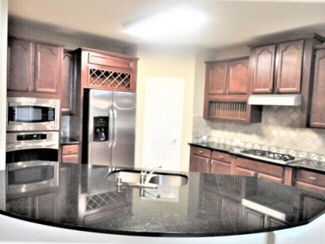 Building Photo - 16954 Langham Heights Ln