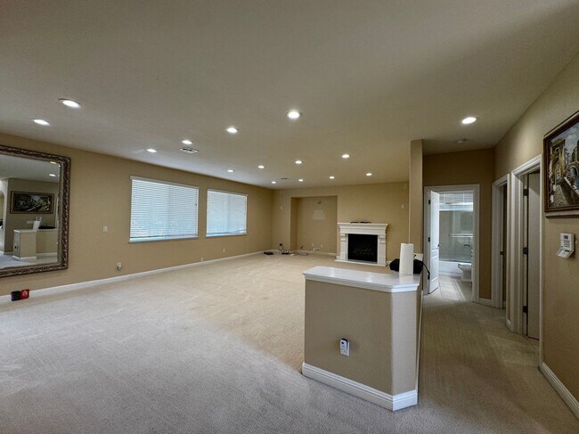 Foto del edificio - 3832 Carrera Ct