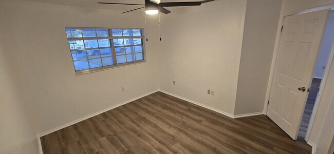 Foto del edificio - 5012 22nd St W