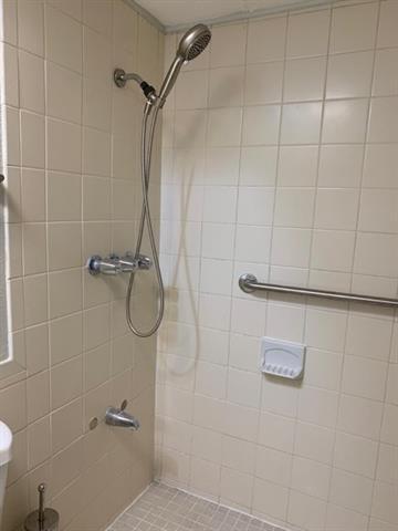 Foto del edificio - 5933 Harvest Hill Rd