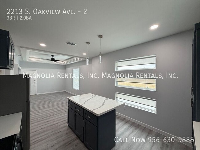 Foto del edificio - 2213 S Oakview Dr