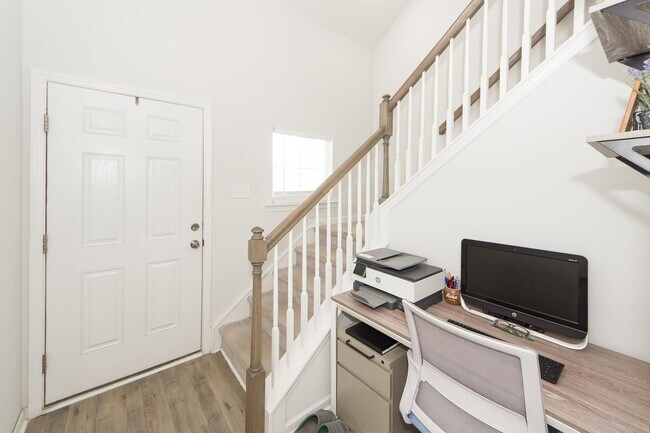 Foto del edificio - 4 Bedroom, 3 Bathroom home in Liberty Village - Goose Creek
