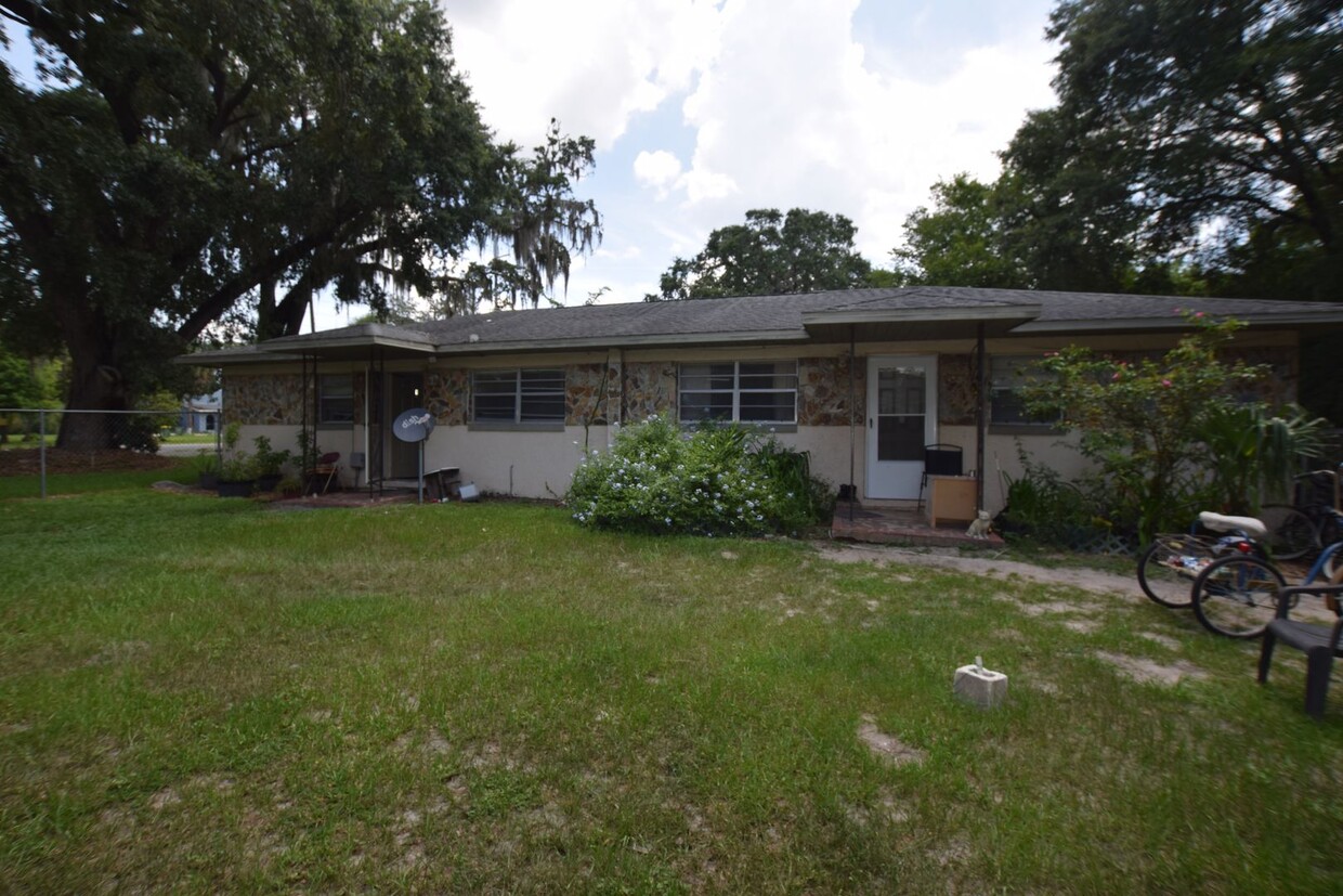 Building Photo - 2 Bedroom, 1 Bath Duplex  For Rent at 1803...