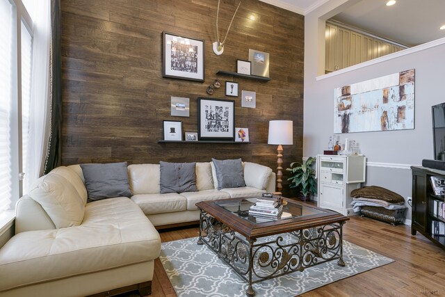 Living - 2656 Dunraven Ave