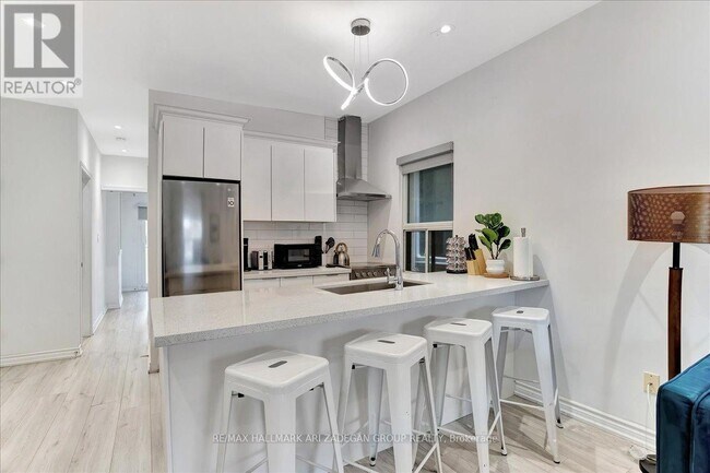 Photo du bâtiment - 138 Booth Ave