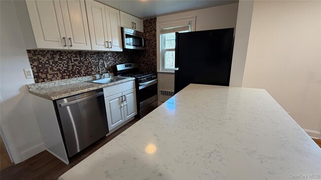 Building Photo - 2 Wyman St