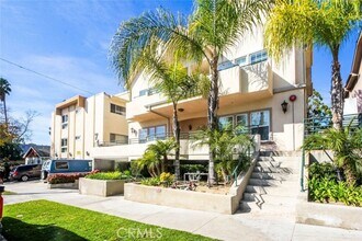 Building Photo - 719 E Providencia Ave