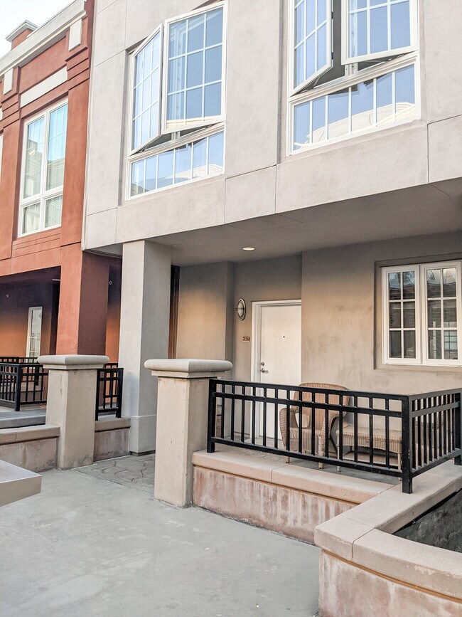 Foto del edificio - 445 Island Ave