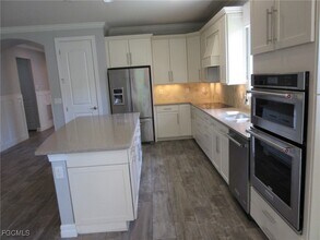 Building Photo - 14589 Laguna Dr