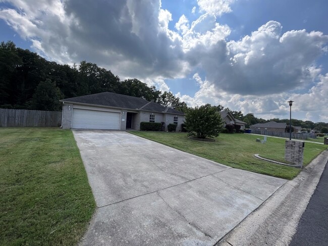 Building Photo - 52 W Plaza Blvd