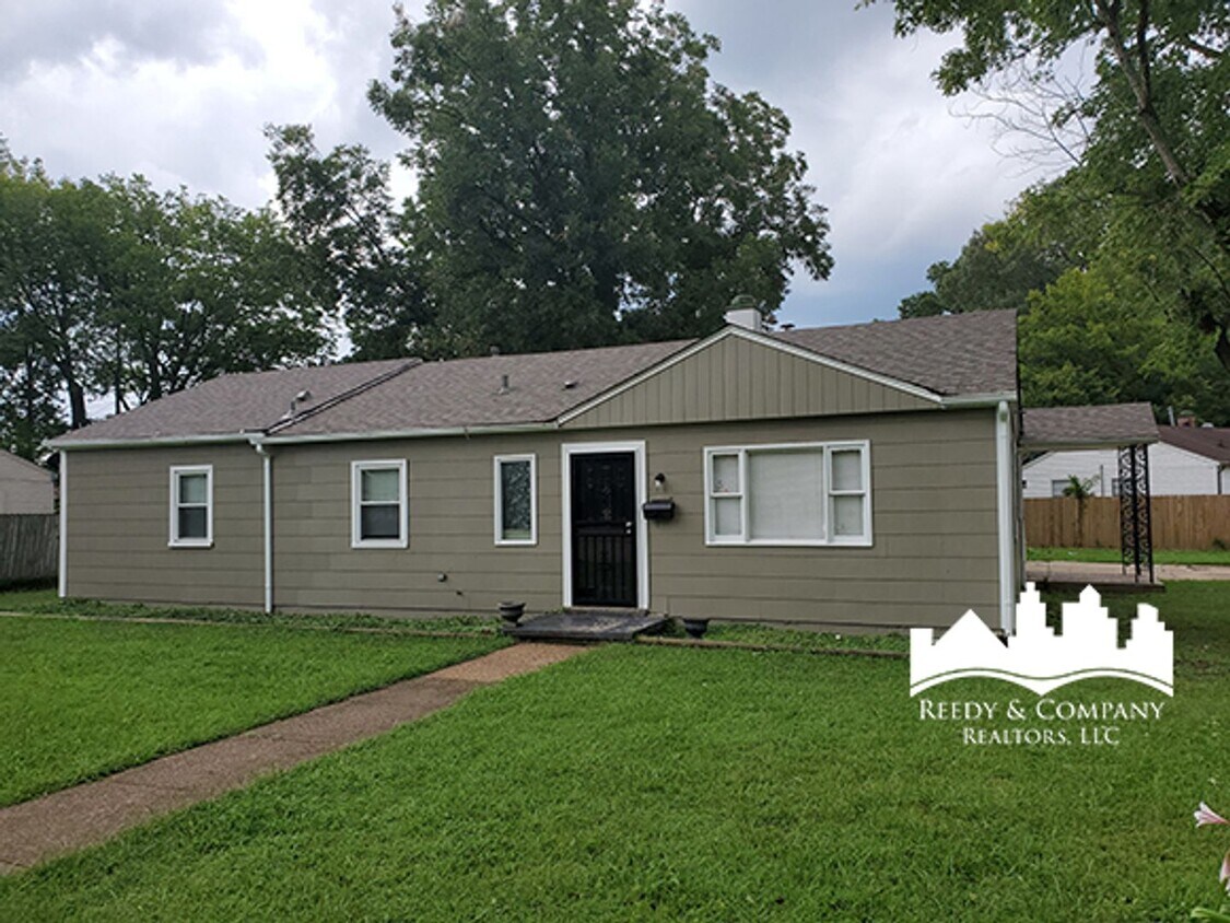 Foto principal - 4951 Montgomery Rd