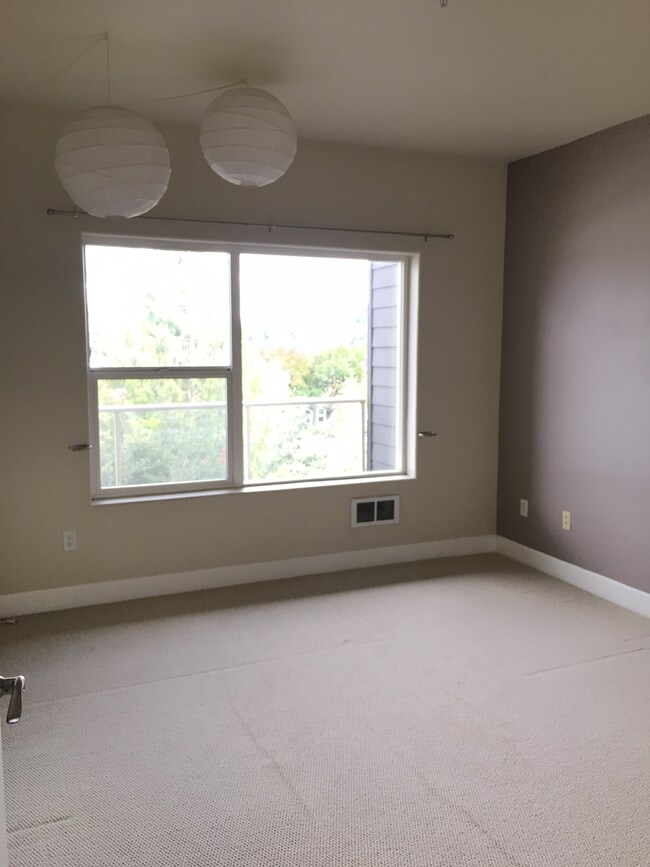 second bedroom - 0614 SW Nevada St