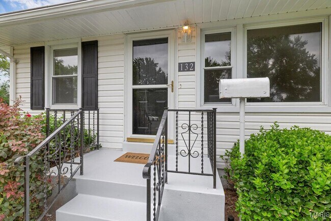 Foto del edificio - 132 Elmdale Ct
