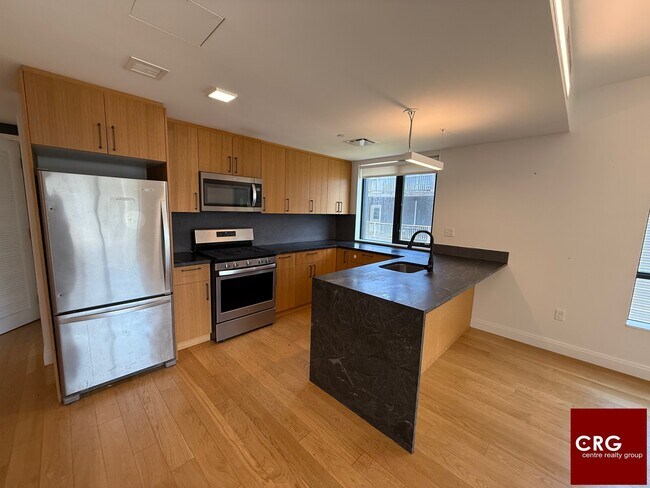 Foto del edificio - 83-84 Gardner St. Unit 201L
