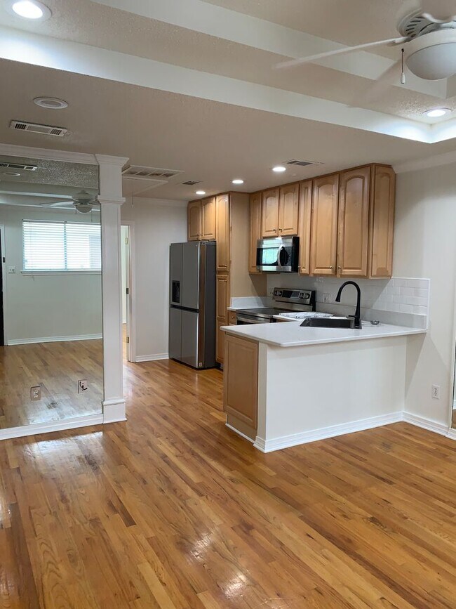 Foto del edificio - 2855 St Charles Ave