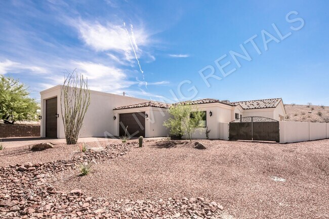 Foto del edificio - FURNISHED POOL HOME