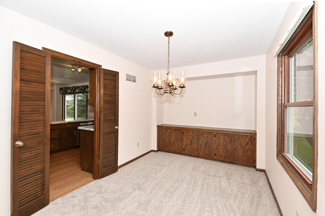 Building Photo - 3090 Sauk Trail