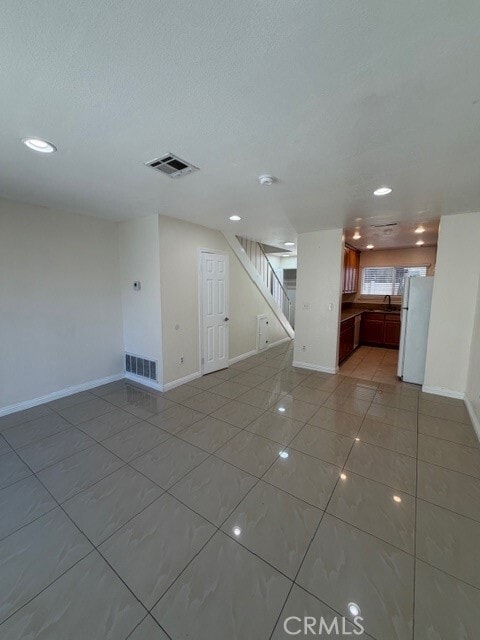 Building Photo - 13514 Village Dr