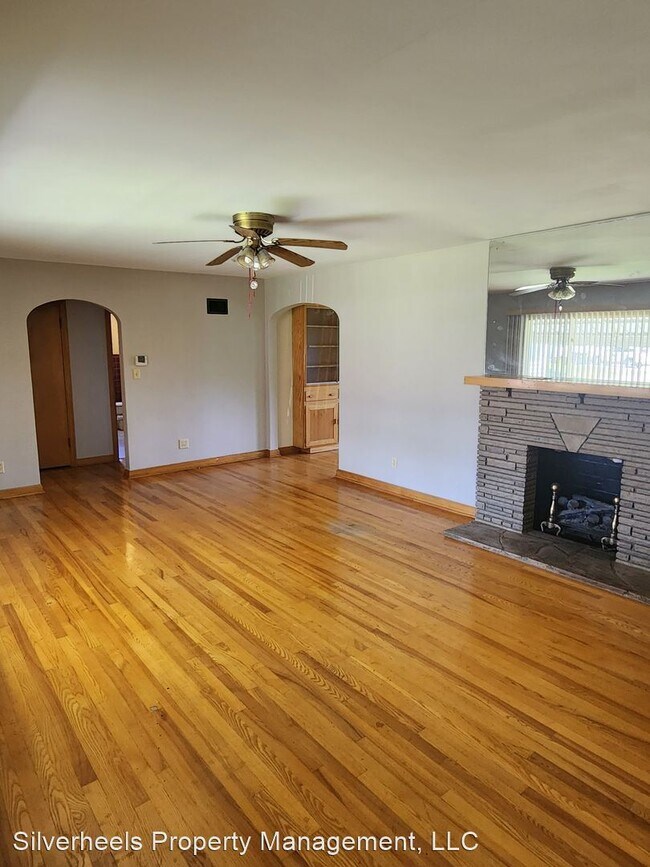 Building Photo - 2 br, 2 bath House - 806 Hocking Road
