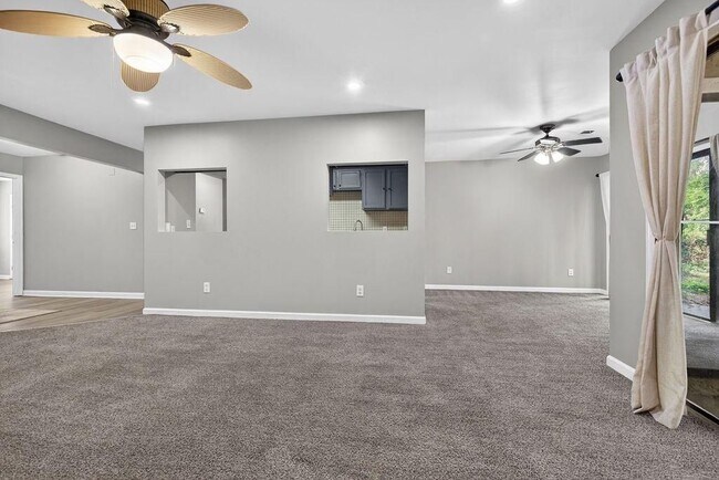 Foto del edificio - 3575 Oakvale Rd