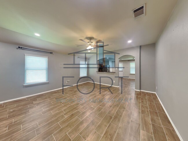 Building Photo - PERFECT HOME IN PRINCETON!