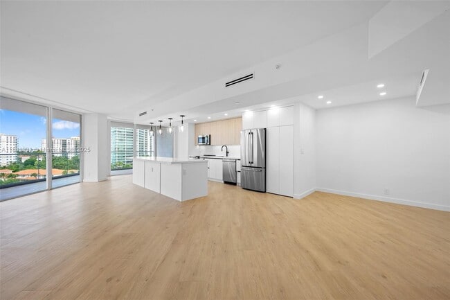 Foto del edificio - 19707 Turnberry Way