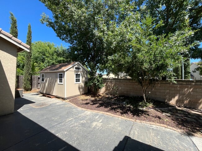 Building Photo - 3335 Matterhorn Dr