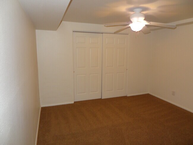 Foto del edificio - 2156 E Falcon Way