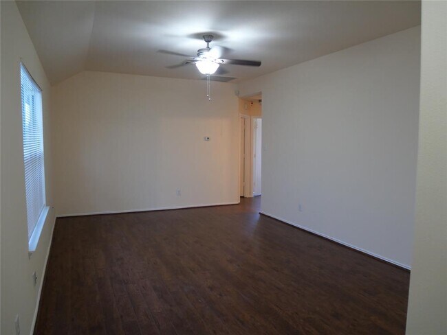 Building Photo - 4918 Canyon Blanco Dr