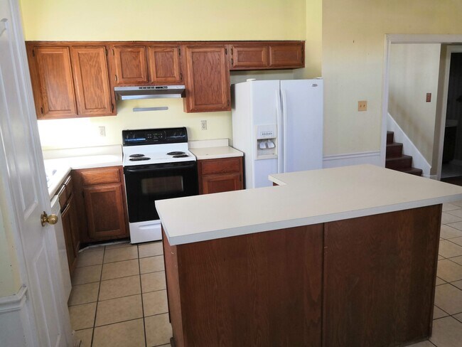 Building Photo - 5472 Sweetwater Ln
