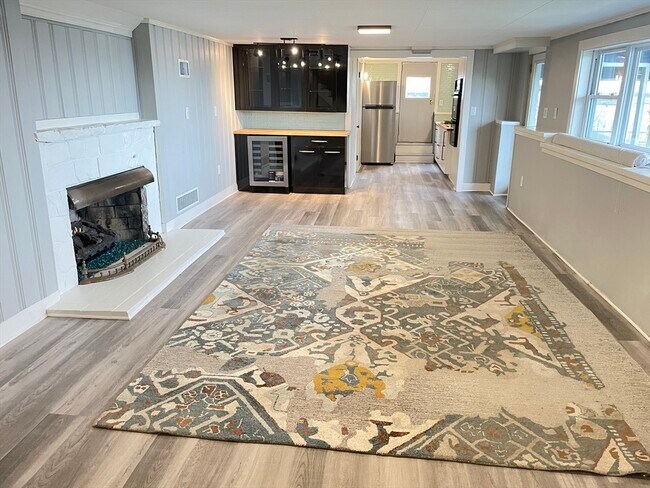 Foto del edificio - 85 Regatta Rd