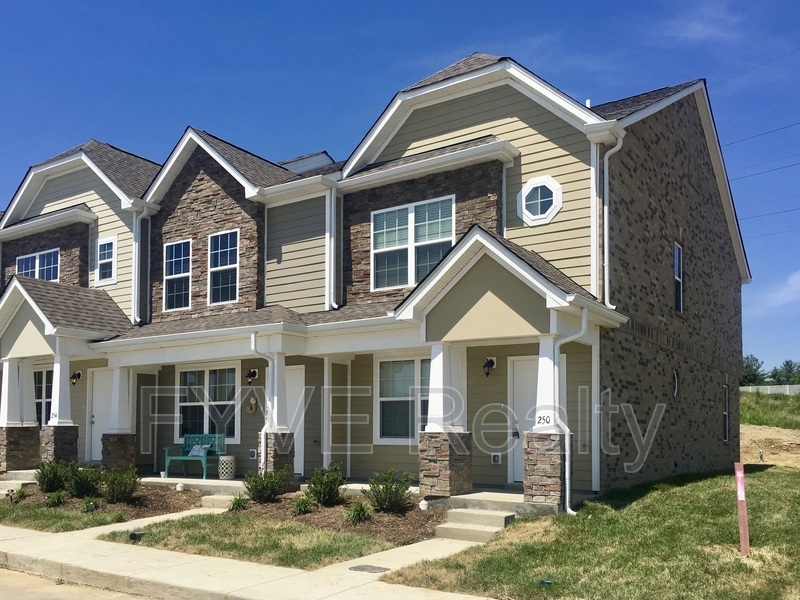 Primary Photo - 250 Cobblestone Pl Dr