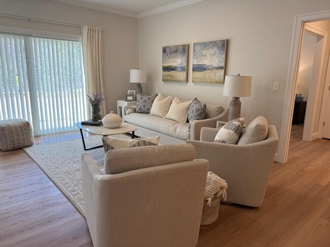 Building Photo - 74 Rockingham Rd