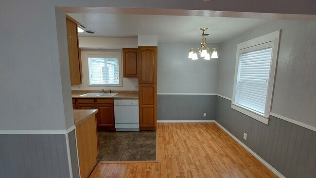 Building Photo - 1804 Academy Avenue