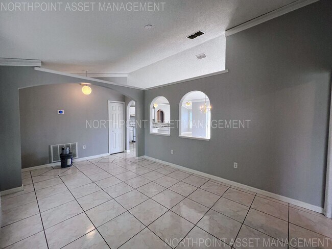 Foto del edificio - 3BR 2BA Home w/ 2-Car Garage • Dishwasher • Large Patio in Kissimmee