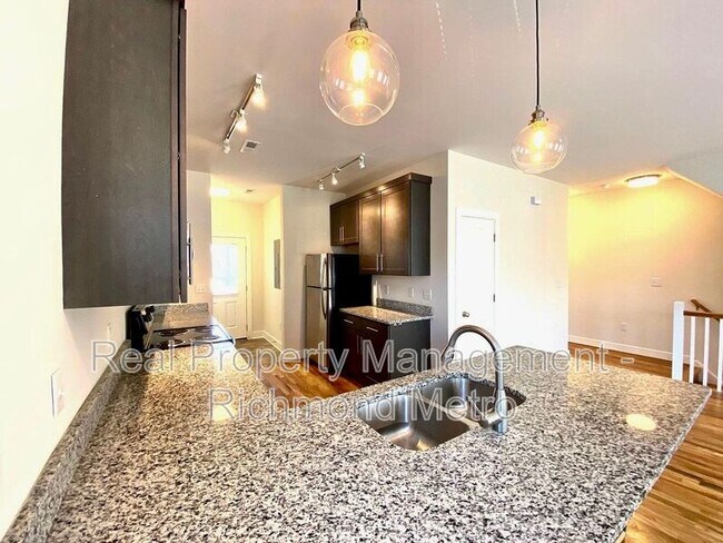 Foto del edificio - 305-311 West 13th Street - 309 West 13th A