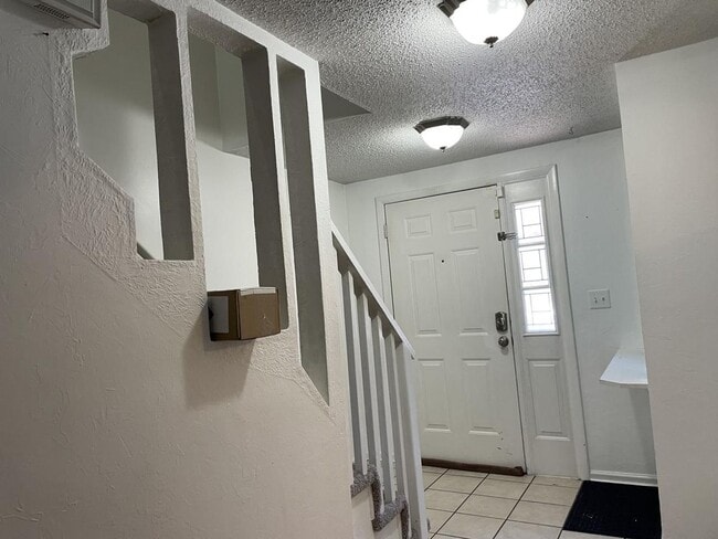 Foto del edificio - Beautiful Unit overlooking the Little Cree...