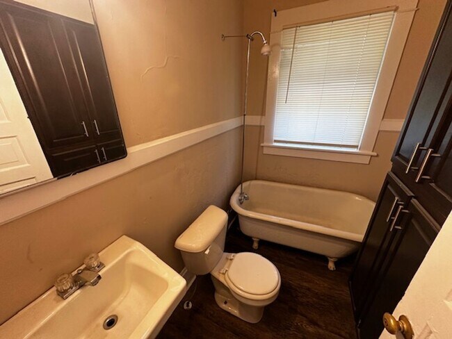 Foto del edificio - 610 Marigold St