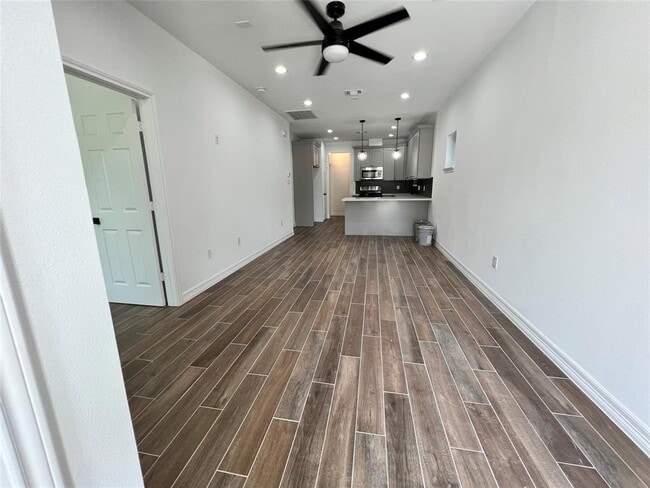 Building Photo - 1076 Dewalt St