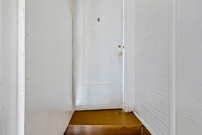 Building Photo - 1524 Mechanic St