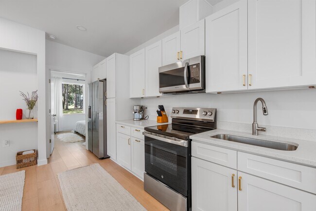 Foto del edificio - 793 Chapin St