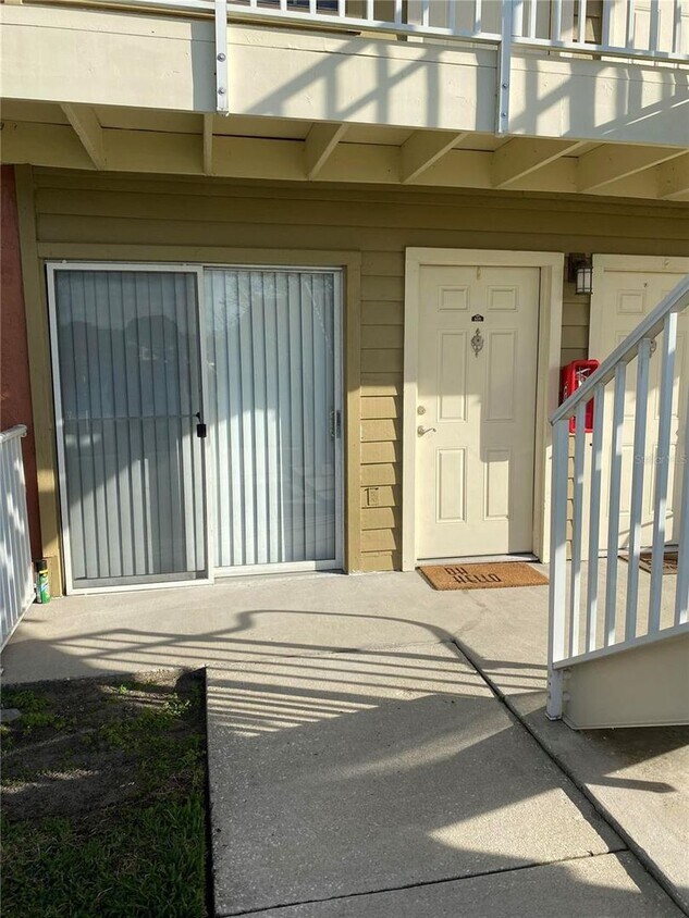 Foto principal - 308 Lake Parsons Green - #105 - LO